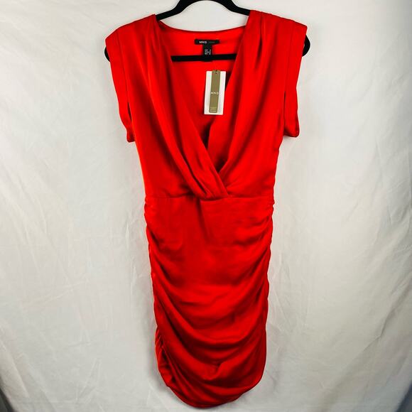 MNG by Mango Red Ruched Bodycon Deep V-Neck Dress‎ Size Small NWT Sexy Romantic - Picture 1 of 9